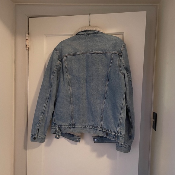 Levi's 90s Sherpa Trucker Jean Jacket - Picture 9 of 9
